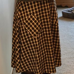 Double Zero Black and Ivory checked skirt